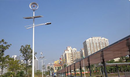 Solar led street light with wind power